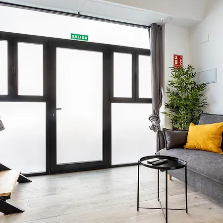 Marie Curie Flats, Lovely Duplex 2 Lejlighed *